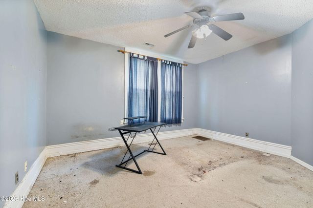 612 W Main Street, Mount Olive, NC 28365