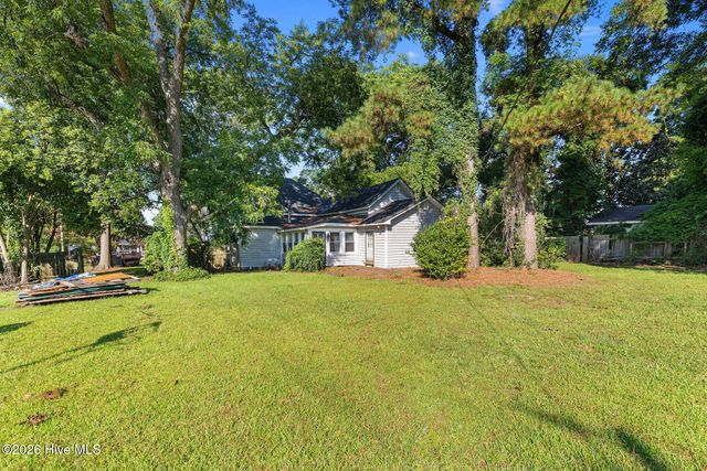 612 W Main Street, Mount Olive, NC 28365