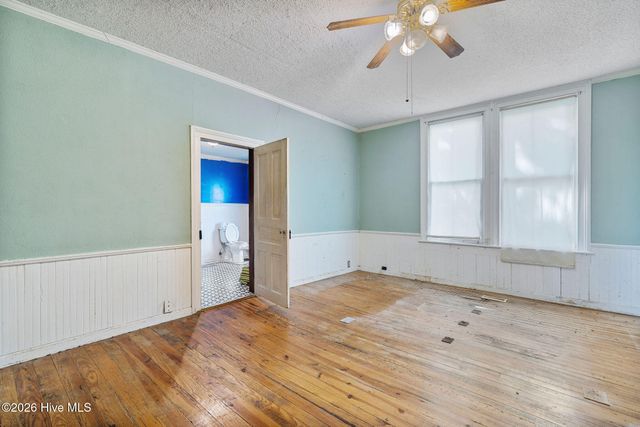 612 W Main Street, Mount Olive, NC 28365