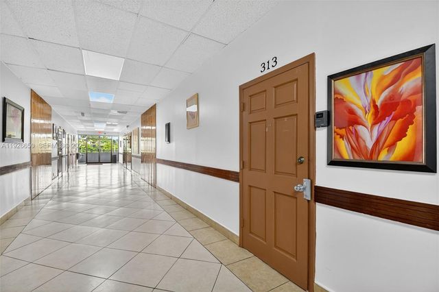 3801 N University Dr 313, Sunrise, FL 33351