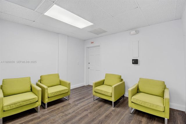 3801 N University Dr 313, Sunrise, FL 33351