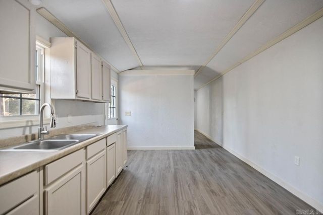 8614 Hicks Rd, Mabelvale, AR 72103