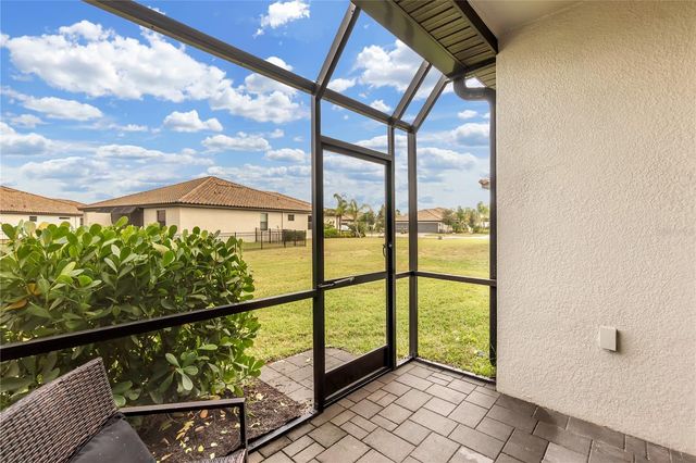 5335 WHITE SAND COVE, Bradenton, FL 34211