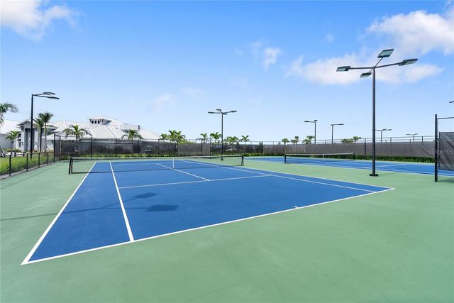 5335 WHITE SAND COVE, Bradenton, FL 34211