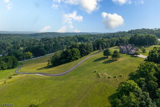 130 Pond School Rd, Wantage Twp., NJ 07461