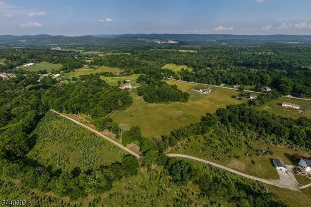130 Pond School Rd, Wantage Twp., NJ 07461