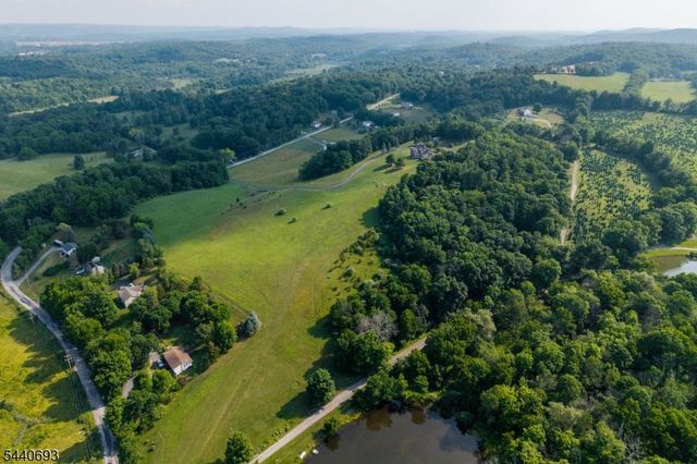 130 Pond School Rd, Wantage Twp., NJ 07461