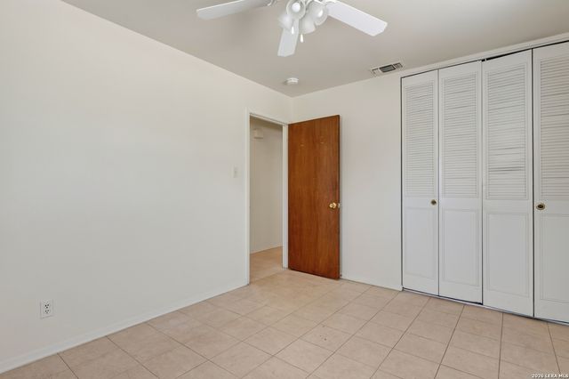 1037 VALLEY FORGE DR, Schertz, TX 78154