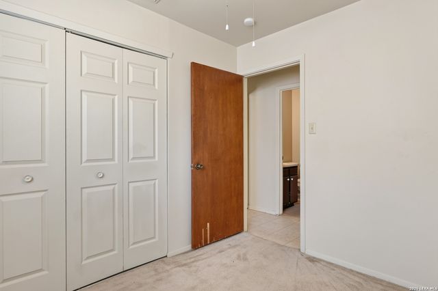 1037 VALLEY FORGE DR, Schertz, TX 78154
