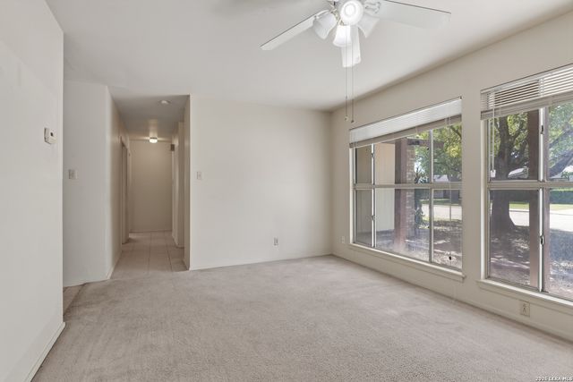 1037 VALLEY FORGE DR, Schertz, TX 78154