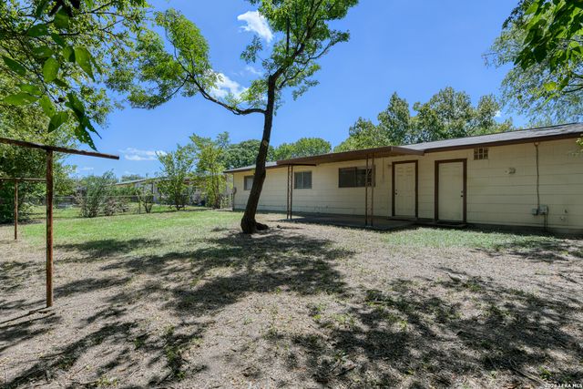 1037 VALLEY FORGE DR, Schertz, TX 78154