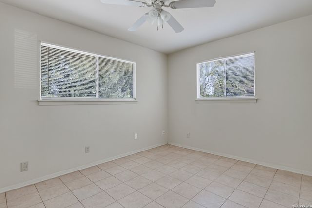 1037 VALLEY FORGE DR, Schertz, TX 78154