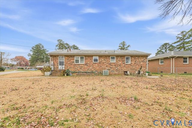 110 Birch Ave, Colonial Heights, VA 23834