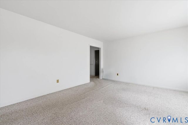 110 Birch Ave, Colonial Heights, VA 23834