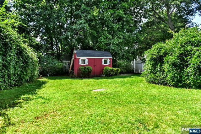 224 Romain Avenue, Pompton Lakes, NJ 07442