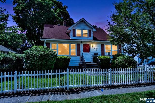 224 Romain Avenue, Pompton Lakes, NJ 07442