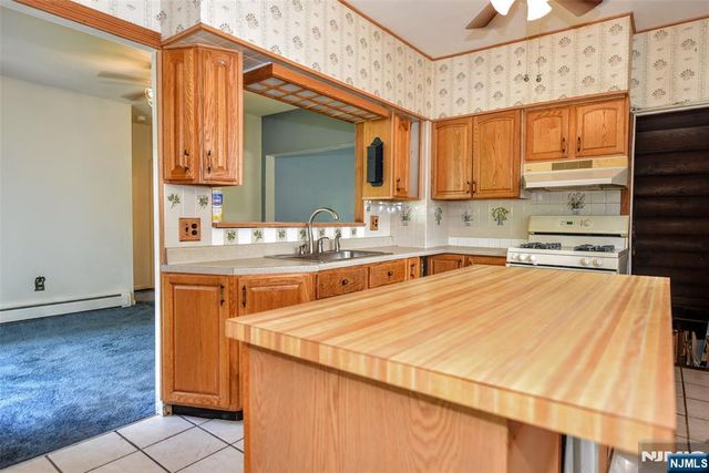 224 Romain Avenue, Pompton Lakes, NJ 07442