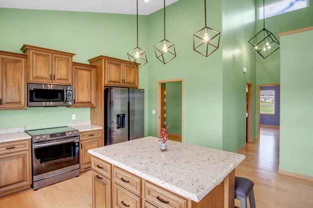 300 Matson St, Newton, KS 67114