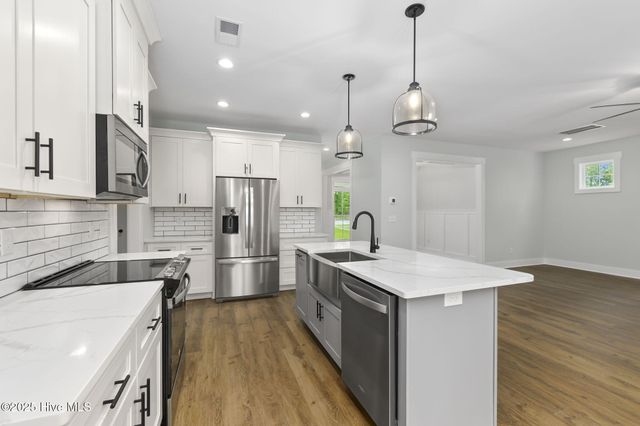 2406 Starling Lane, New Bern, NC 28562