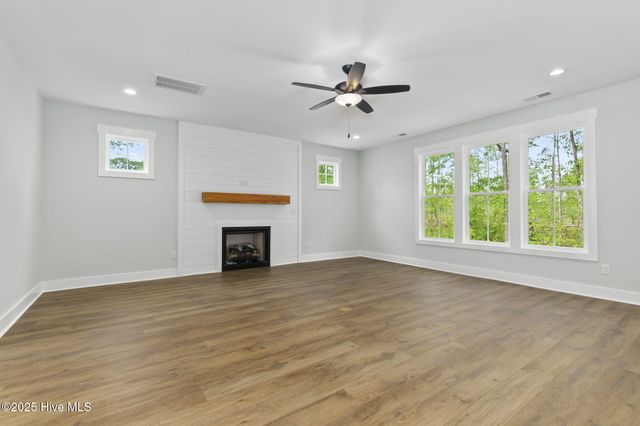 2406 Starling Lane, New Bern, NC 28562