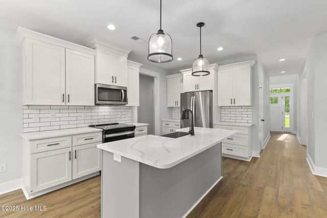 2406 Starling Lane, New Bern, NC 28562