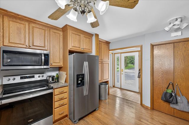 25397 W Comfort Drive, Wyoming, MN 55025