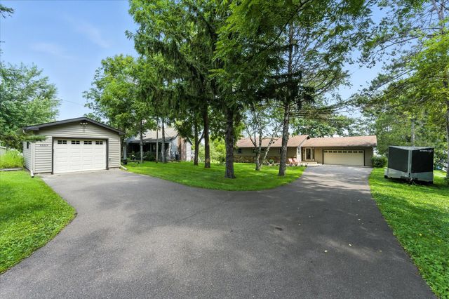 25397 W Comfort Drive, Wyoming, MN 55025