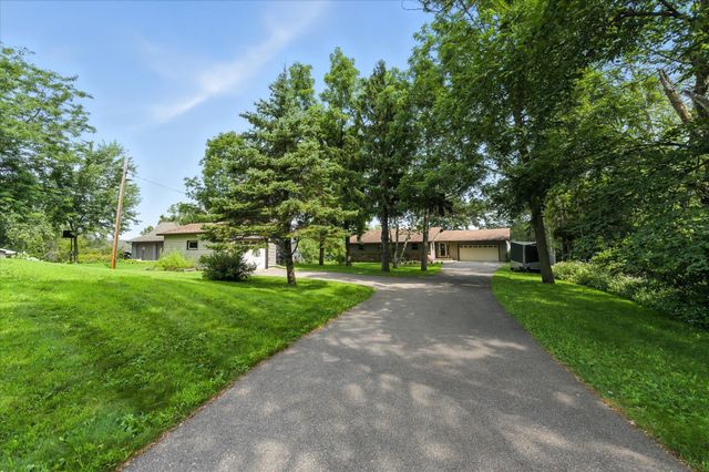 25397 W Comfort Drive, Wyoming, MN 55025