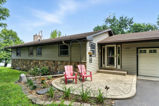 25397 W Comfort Drive, Wyoming, MN 55025