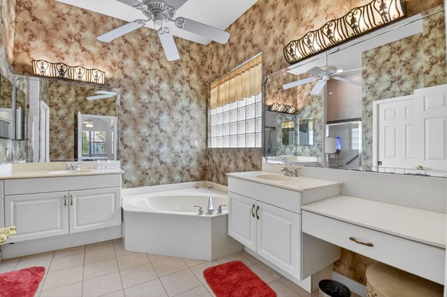 9848 Vedette Lane, Lake Worth, FL 33467