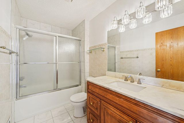 9205 29th Avenue N, New Hope, MN 55427