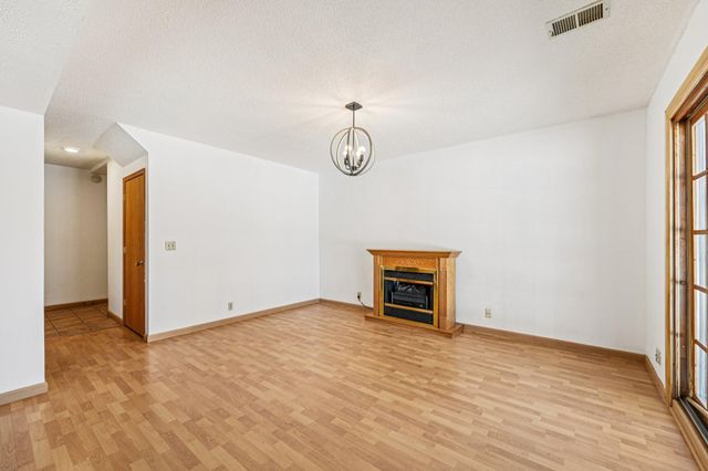 9205 29th Avenue N, New Hope, MN 55427