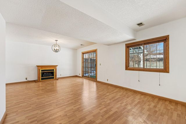 9205 29th Avenue N, New Hope, MN 55427