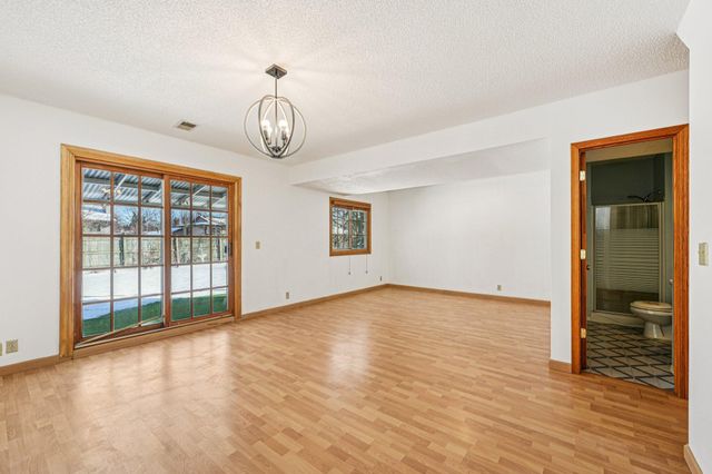 9205 29th Avenue N, New Hope, MN 55427