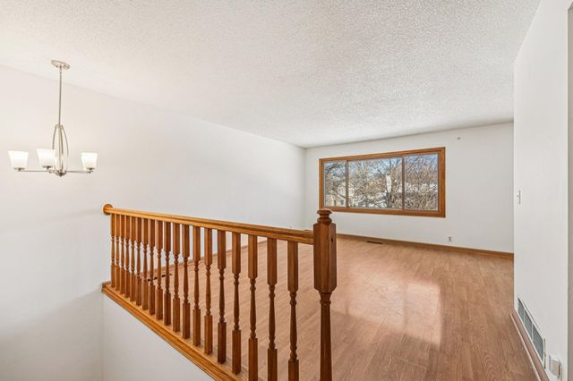 9205 29th Avenue N, New Hope, MN 55427