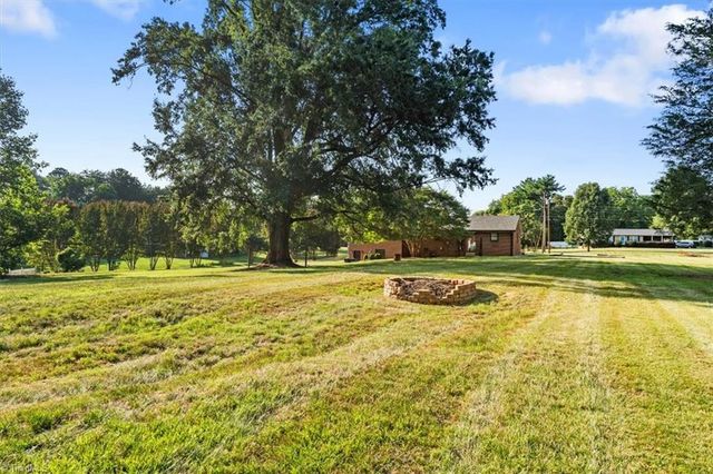 4678 Saints Delight Church Road, Kernersville, NC 27284