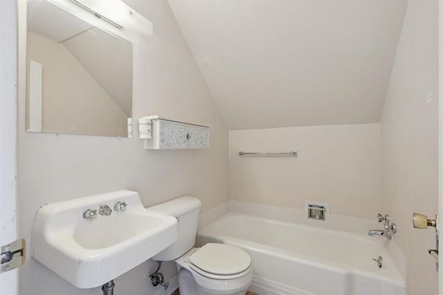 1321 college Street, Cedar Falls, IA 50613