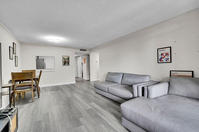 1000 Parkview Drive 306, Hallandale Beach, FL 33009