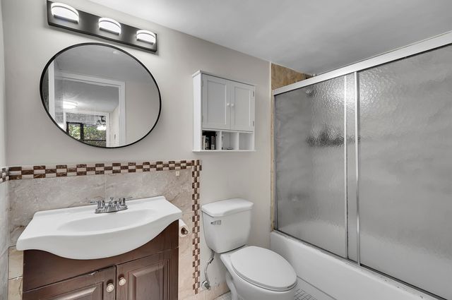 1000 Parkview Drive 306, Hallandale Beach, FL 33009