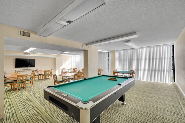 1000 Parkview Drive 306, Hallandale Beach, FL 33009