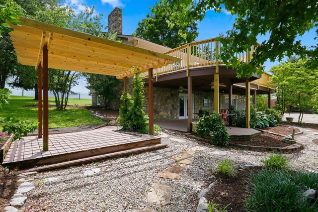 1868 Weisenberger Mill Road, Midway, KY 40347