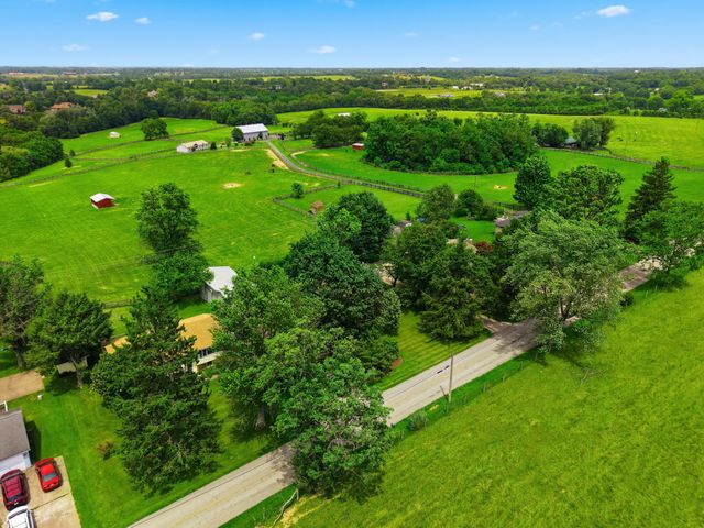 1868 Weisenberger Mill Road, Midway, KY 40347