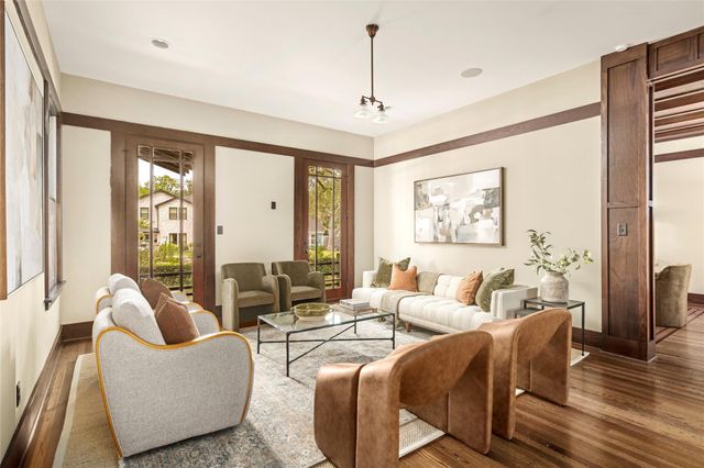 1090 Lamonte Lane, Houston, TX 77018