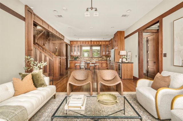 1090 Lamonte Lane, Houston, TX 77018