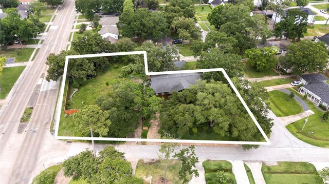 1090 Lamonte Lane, Houston, TX 77018