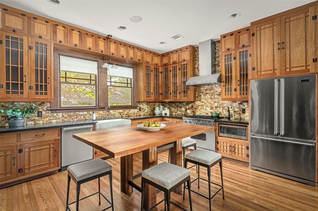1090 Lamonte Lane, Houston, TX 77018