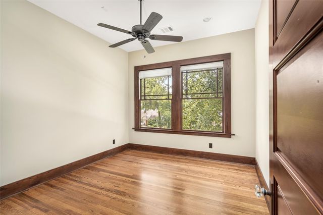 1090 Lamonte Lane, Houston, TX 77018