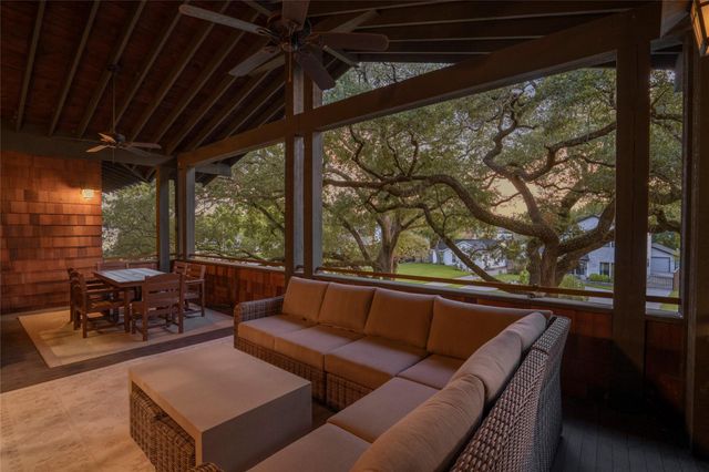 1090 Lamonte Lane, Houston, TX 77018