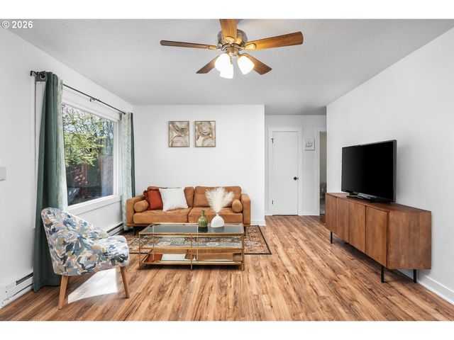 12311 Se RAMONA St, Portland, OR 97236