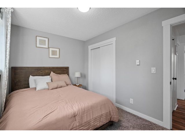 12311 Se RAMONA St, Portland, OR 97236